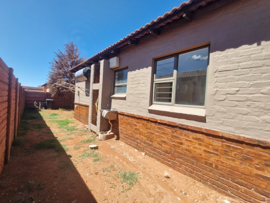 2 Bedroom Property for Sale in Kathu Northern Cape